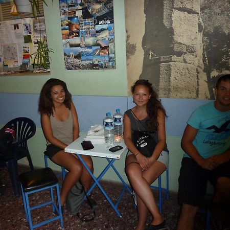 Pagration Youth Hostel Athene Buitenkant foto