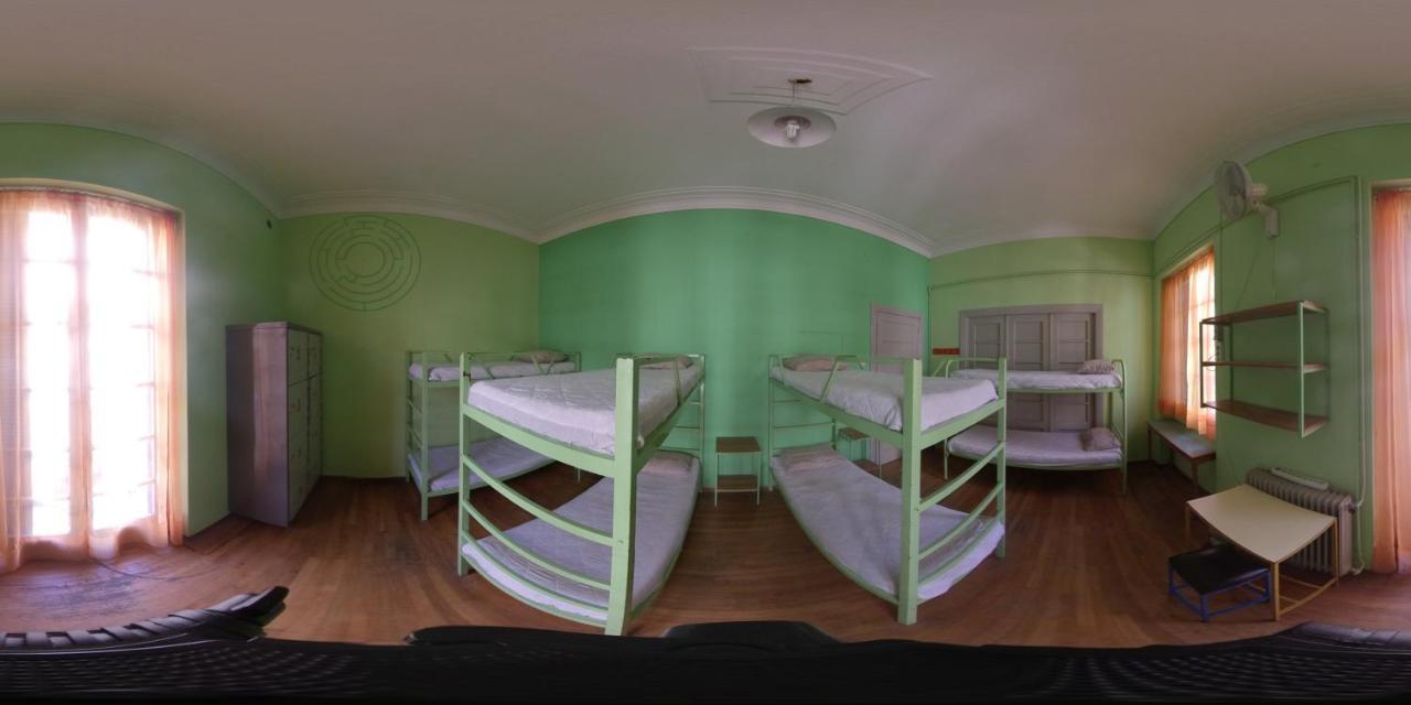 Pagration Youth Hostel Athene Buitenkant foto