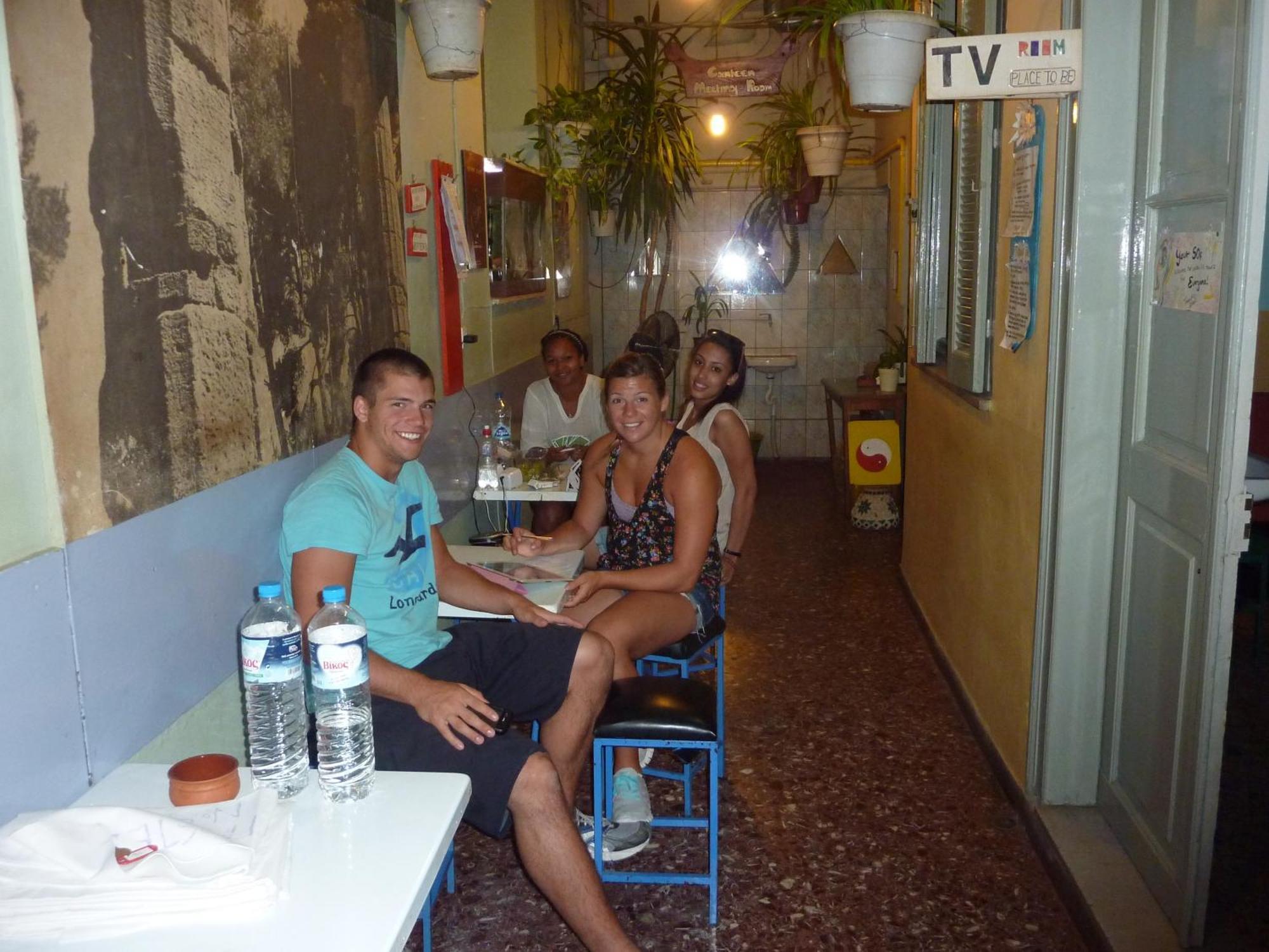 Pagration Youth Hostel Athene Buitenkant foto