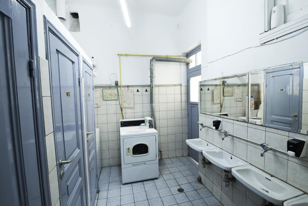 Pagration Youth Hostel Athene Buitenkant foto