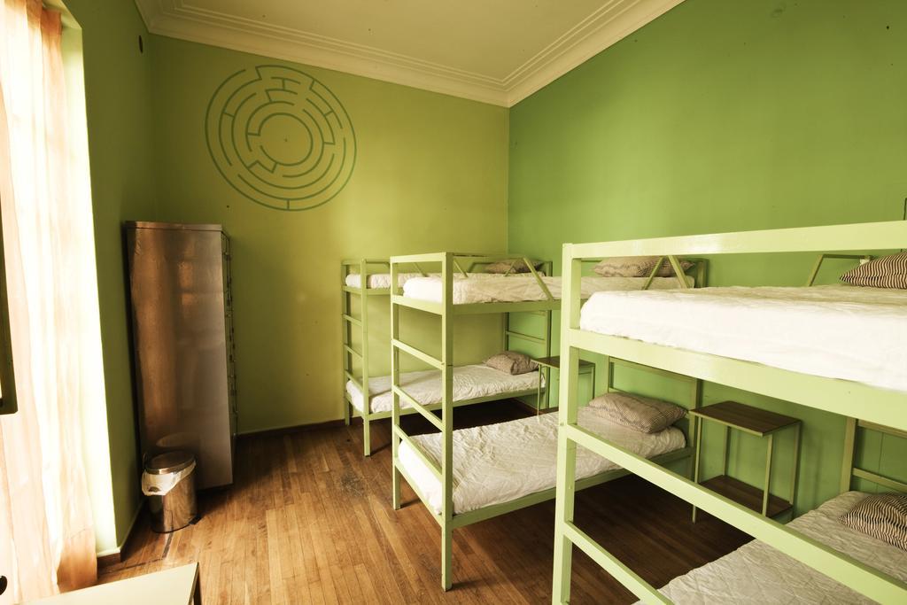 Pagration Youth Hostel Athene Buitenkant foto