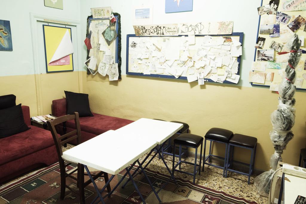 Pagration Youth Hostel Athene Buitenkant foto